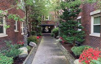 O511-- Beverly Court Studios