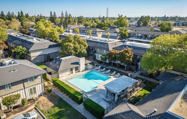 1 bed, 1 bath, 627 sqft, $1,595