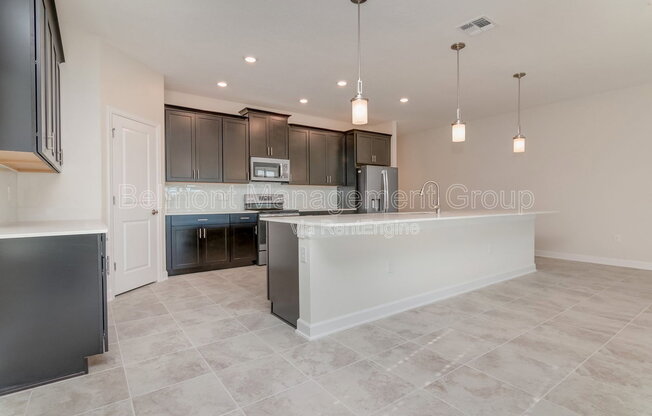 4 beds, 2.5 baths, 3,200 sqft, $3,300
