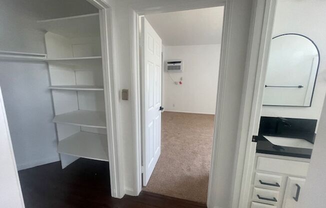 1 bed, 1 bath, $2,195, Unit 102