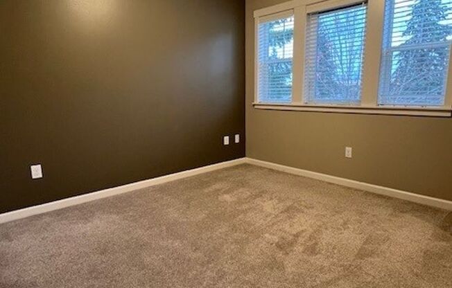 2 beds, 2.5 baths, 1,345 sqft, $2,075, Unit 1330-105