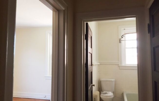 1 bed, 1 bath, 550 sqft, $1,425, Unit A3