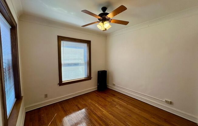 Studio, 1 bath, 400 sqft, $1,645, Unit 233-215