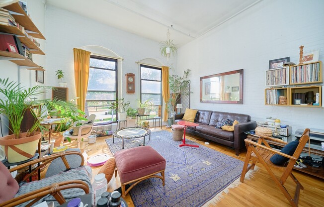 5 DELAVAN ST