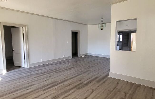 1326 W ELM