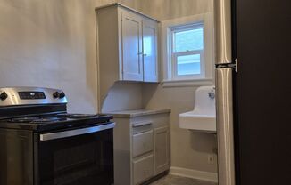 1 bed, 1 bath, $1,595, Unit 11