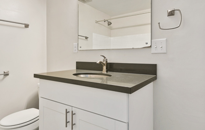 Studio, 1 bath, 525 sqft, $1,395, Unit 108