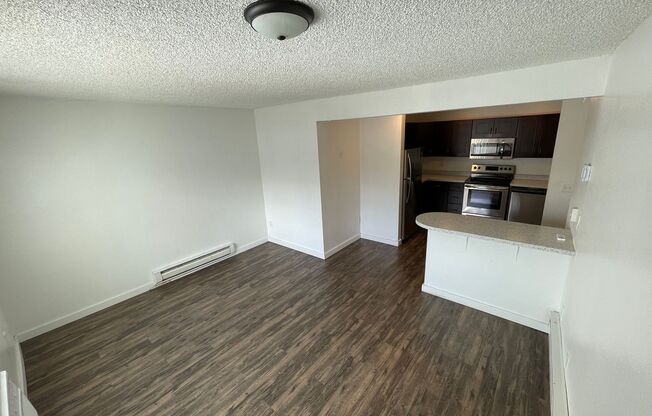 2 beds, 1 bath, 750 sqft, $1,500, Unit 122