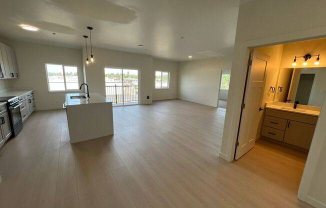 2 beds, 2 baths, 1,070 sqft, $2,025, Unit 304