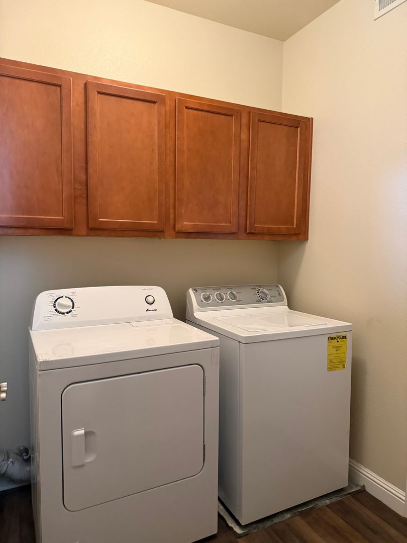 2 beds, 2.5 baths, $2,350, Unit UNIT 603