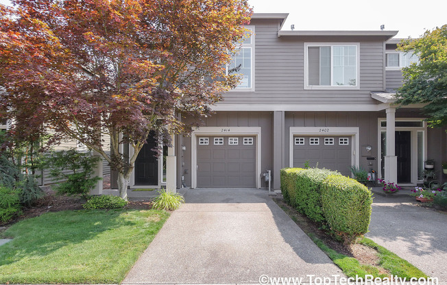 Fabulous 3 BD* 2.5 BA In Popular Arbor Reserve Townhome Community! **Minutes From Tanasbourne Shopping Center** Spectacular Location!*