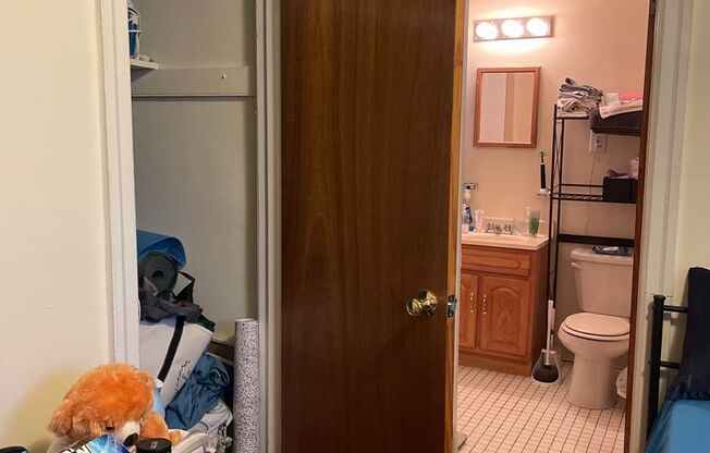 1 bed, 1 bath, 330 sqft, $1,045, Unit 305