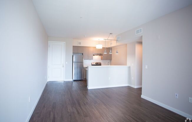 4 beds, 2 baths, 1,239 sqft, $3,995, Unit 504