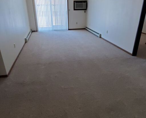 2 beds, 1 bath, 900 sqft, $800, Unit 201