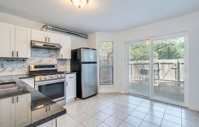 1411 Gracy Farms LN
