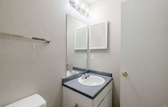 1 bed, 1 bath, 743 sqft, $895, Unit 2-09F