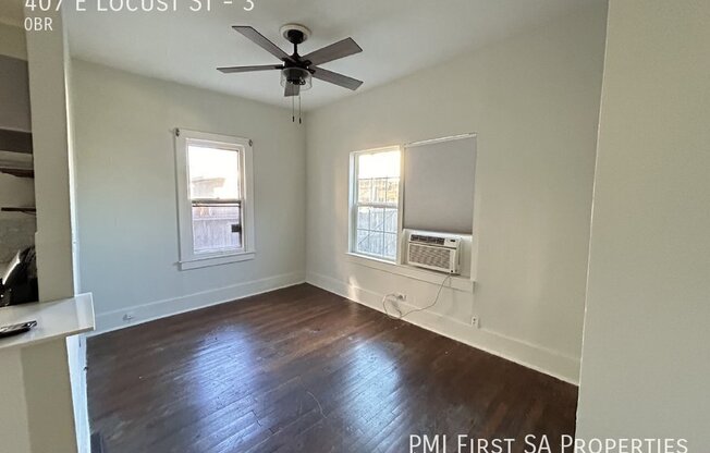 407 E LOCUST ST