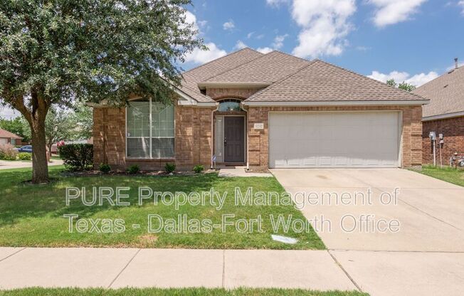 8232 LIVINGSTON LN
