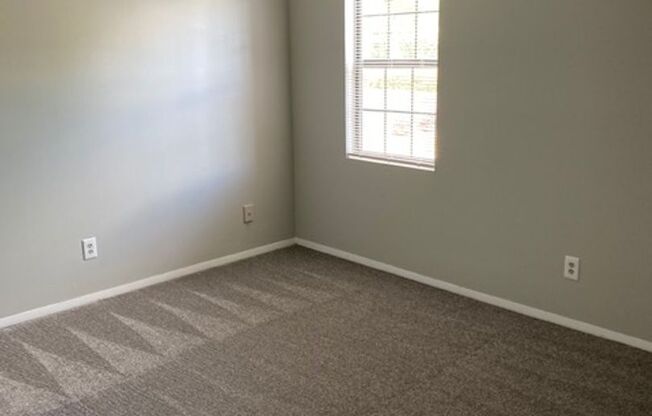 1 bed, 1 bath, 770 sqft, $1,015, Unit 09