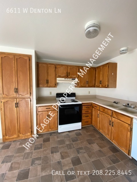 6611 W DENTON LN