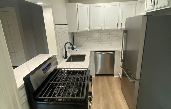1 bed, 1 bath, 700 sqft, $2,350, Unit A05