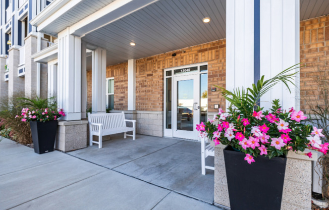 2 beds, 2 baths, 951 sqft, $2,000, Unit 407