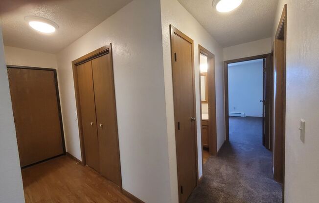 3 beds, 1 bath, 1,220 sqft, $1,299, Unit 124
