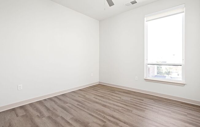 2 beds, 2 baths, 1,649 sqft, $2,985, Unit 833 W Main St #206