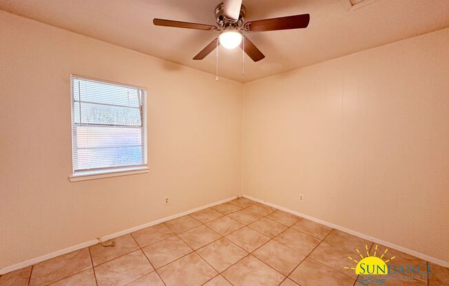 2 beds, 1 bath, $1,195