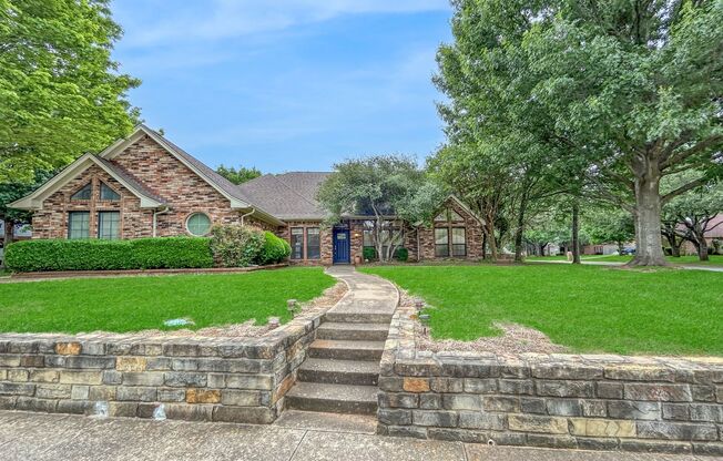 Beautiful North Arlington Home in Enchanting Community