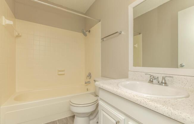 3 beds, 2 baths, 1,250 sqft, $1,275