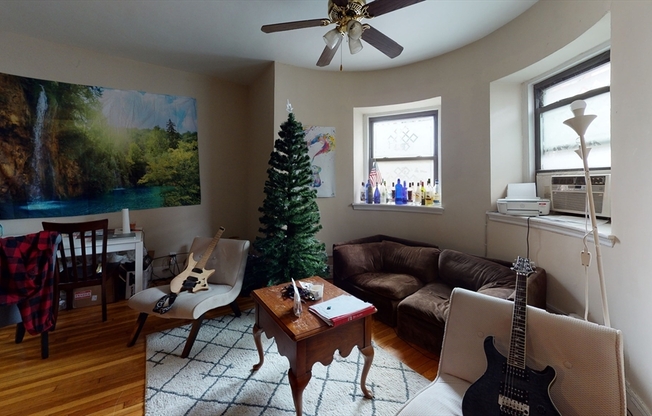 2 beds, 1 bath, 685 sqft, $3,545, Unit 9