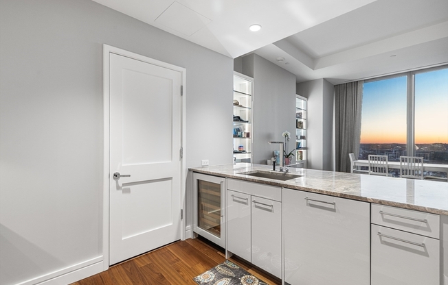 1 bed, 1.5 baths, 876 sqft, $9,800, Unit 3306