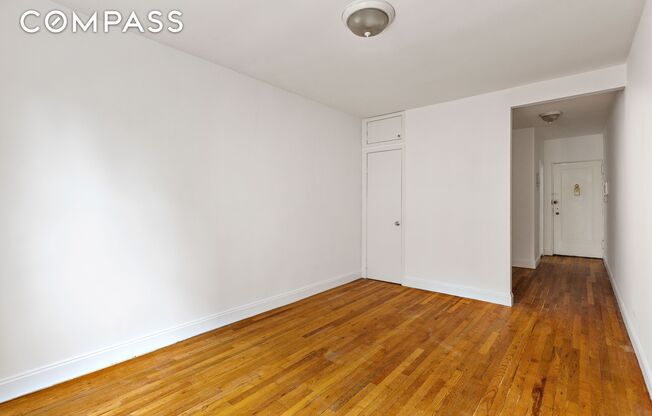 312 W 23 ST