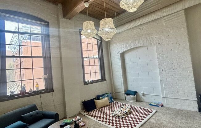 1 bed, 1 bath, 600 sqft, $1,599, Unit 413