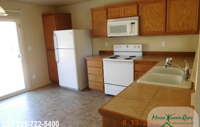 3 beds, 2 baths, $1,900