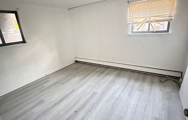 1 bed, 1 bath, $1,050, Unit D3