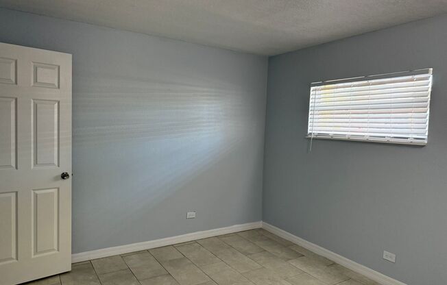 2 beds, 1 bath, 645 sqft, $1,100, Unit 240-018