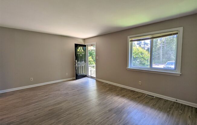 3906 Lexington