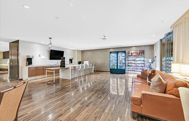 1 bed, 1 bath, $2,499