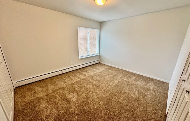 2 beds, 1 bath, 900 sqft, $1,295, Unit 4