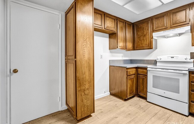 2 beds, 2 baths, 883 sqft, $2,450, Unit 130C