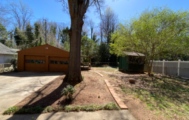 3008 ENFIELD RD