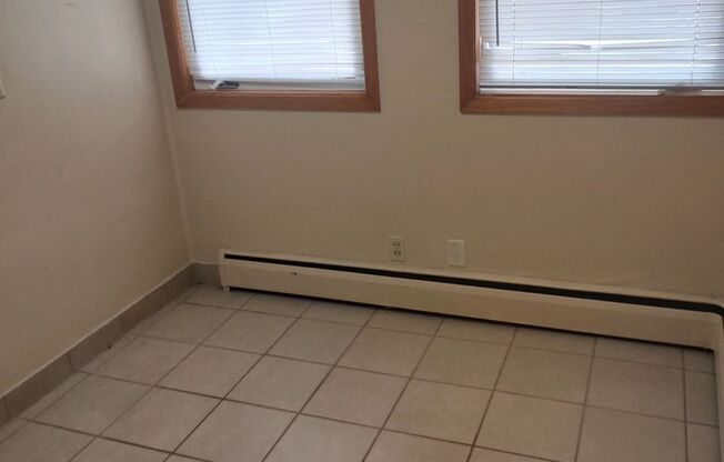 1 bed, 1 bath, 600 sqft, $700, Unit Unit 15