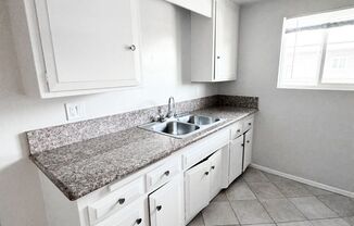 1 bed, 1 bath, 700 sqft, $1,900, Unit 18