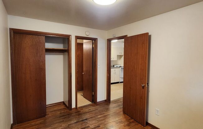 1 bed, 1 bath, 600 sqft, $700, Unit 2