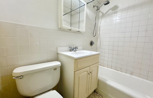 1 bed, 1 bath, 650 sqft, $2,400, Unit 3F