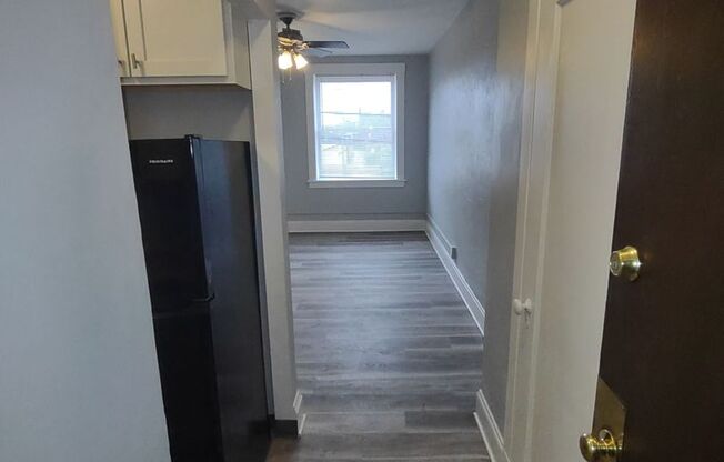 1 bed, 1 bath, 391 sqft, $795, Unit 303