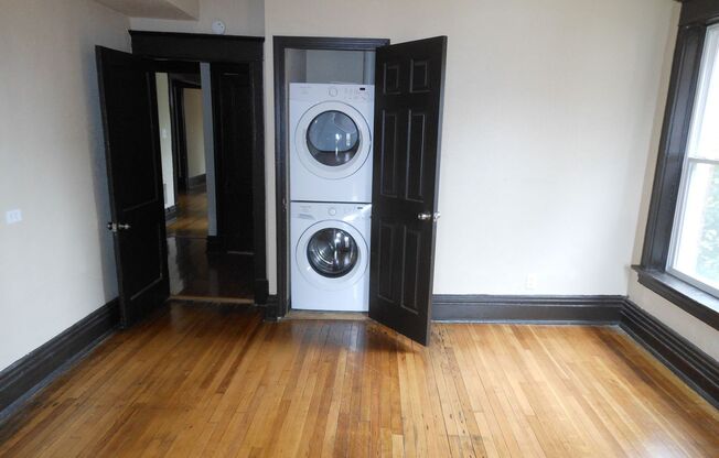 2 beds, 1 bath, $1,395, Unit 4048 Cleveland Apt 2W