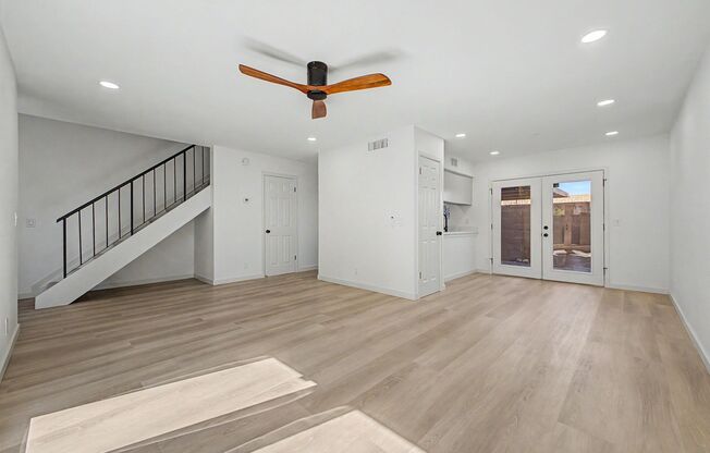 Remodeled 3BR End Unit Townhome in South Tempe | Private Yard + Covered Parking